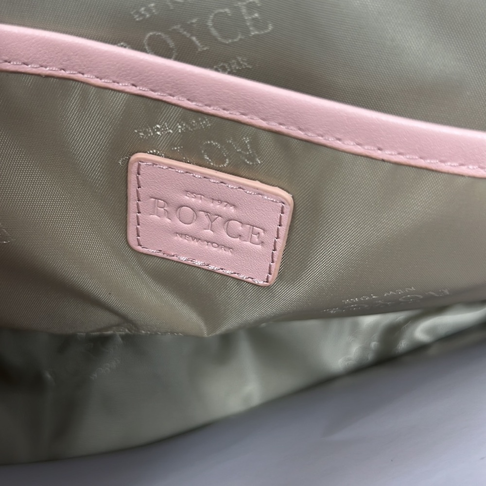 Royce NYC Luxe Cosmetic Bag Full Grain Leather Zip 10" x 6.5" x 4" - Picture 3 of 6